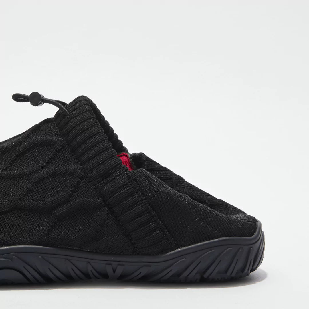 AlphaV knit shoes — heel detail